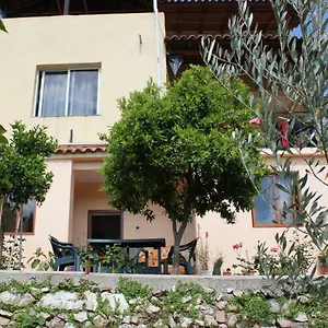 Noah&kristel Aparthotel Berat